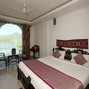 2* Hotel Oyo 6232 Vishala