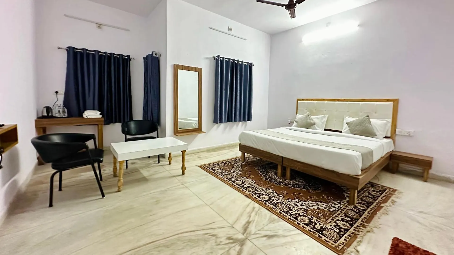 The Burj Resort Luxurious Stay Udaipur 0*,