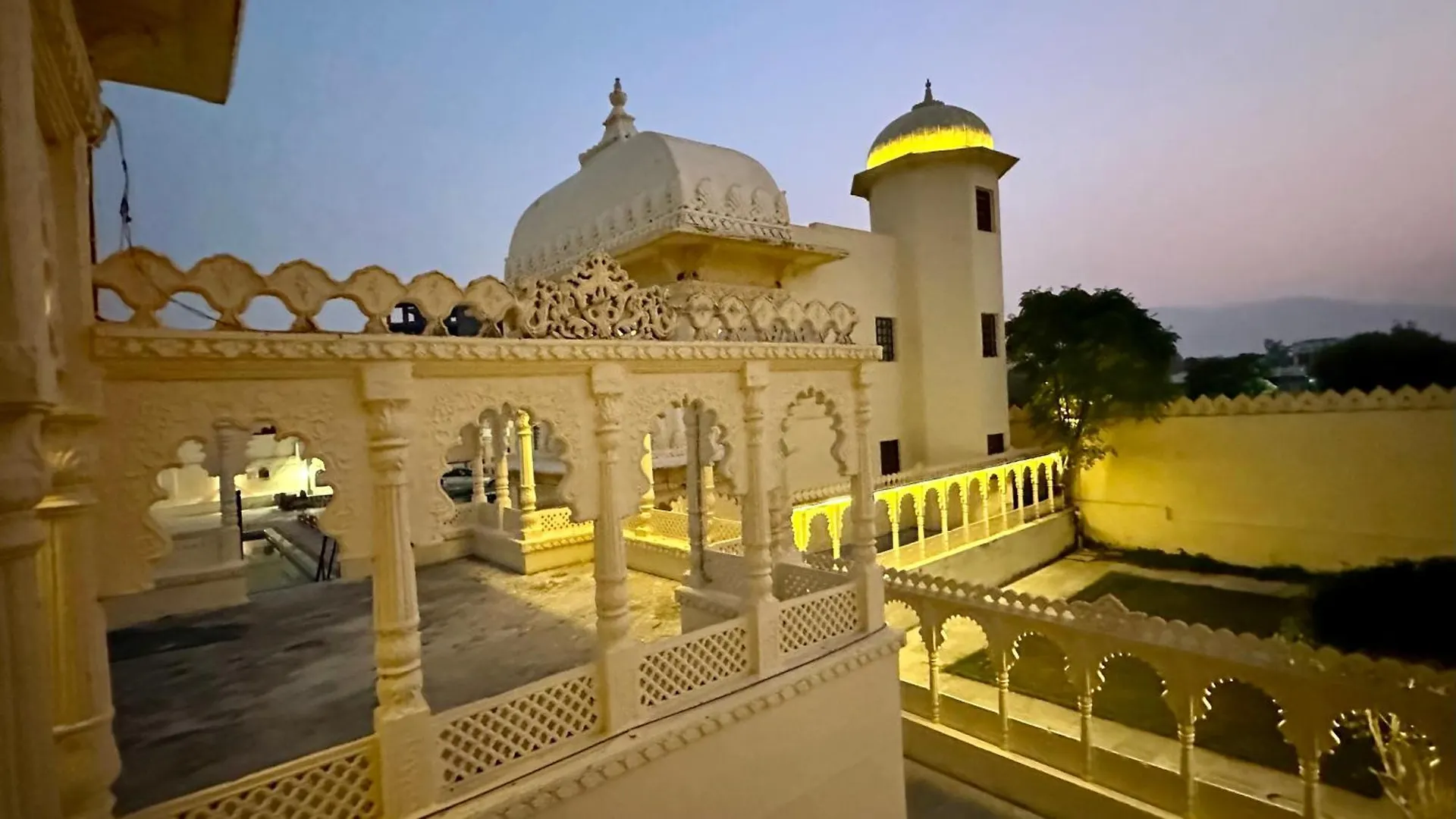 The Burj Resort Luxurious Stay Udaipur 0*,